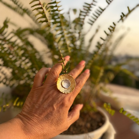 Ring - Picture 2 of 4